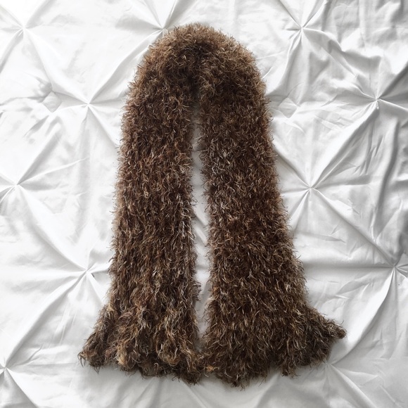 Fuzzy winter scarf - Picture 1 of 4